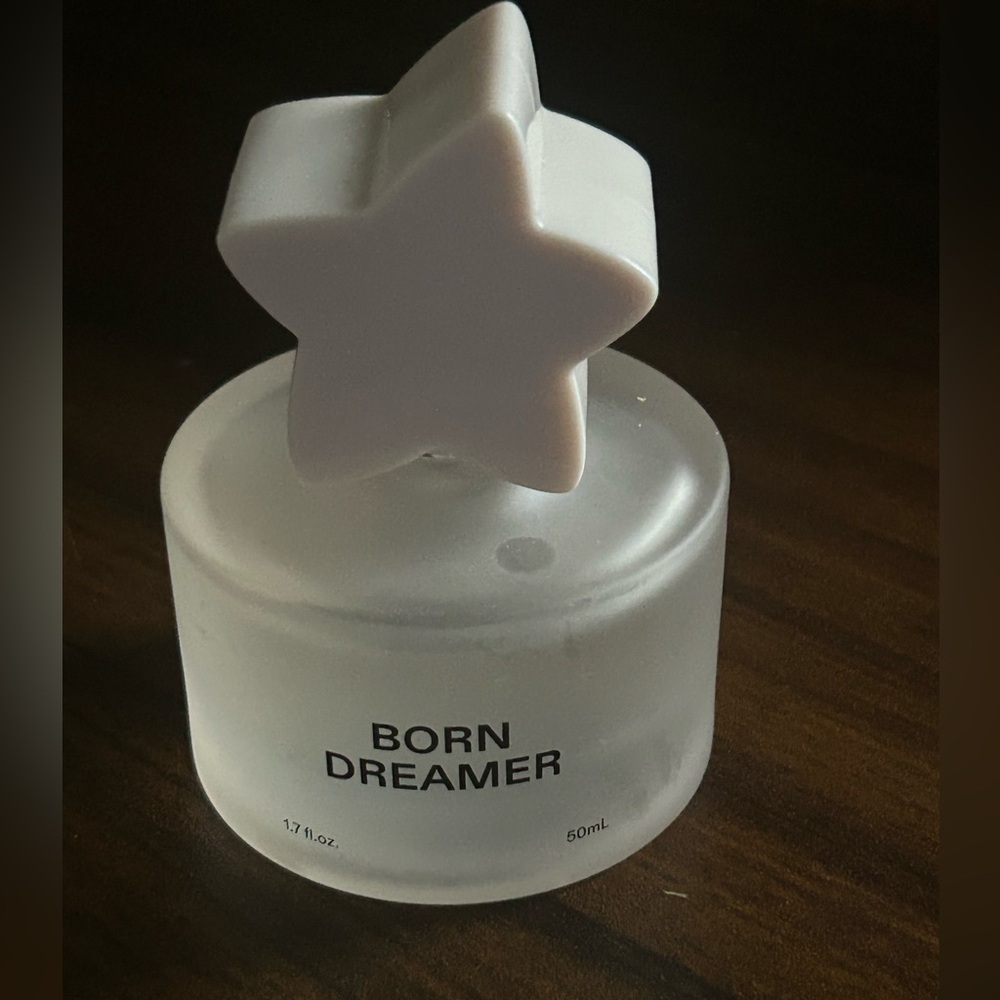 Born Dreamer Fragrance with Star Cap by Charli D’Amelio! - Picture 3 of 3